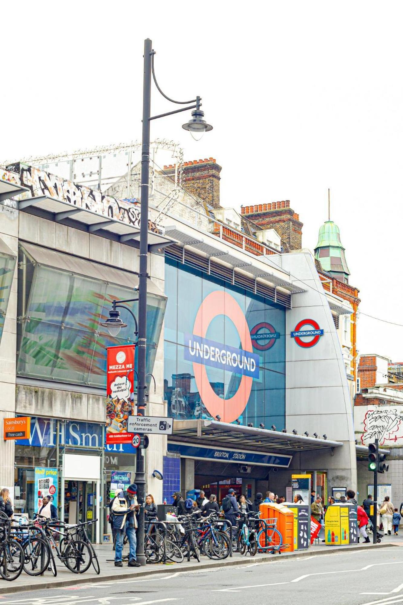 Modern Brixton Apartament