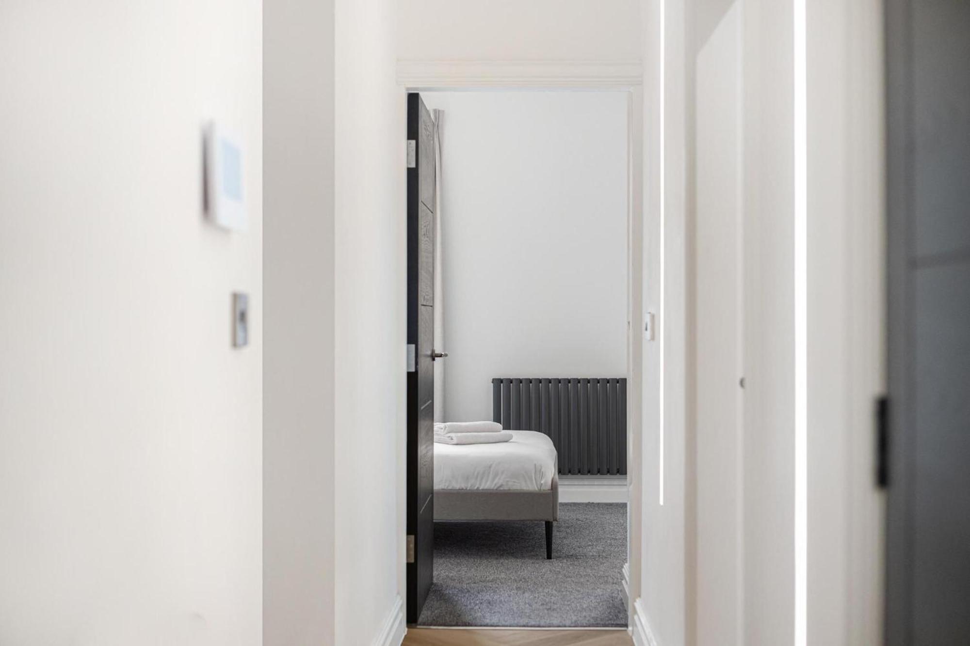 Modern Brixton Apartament