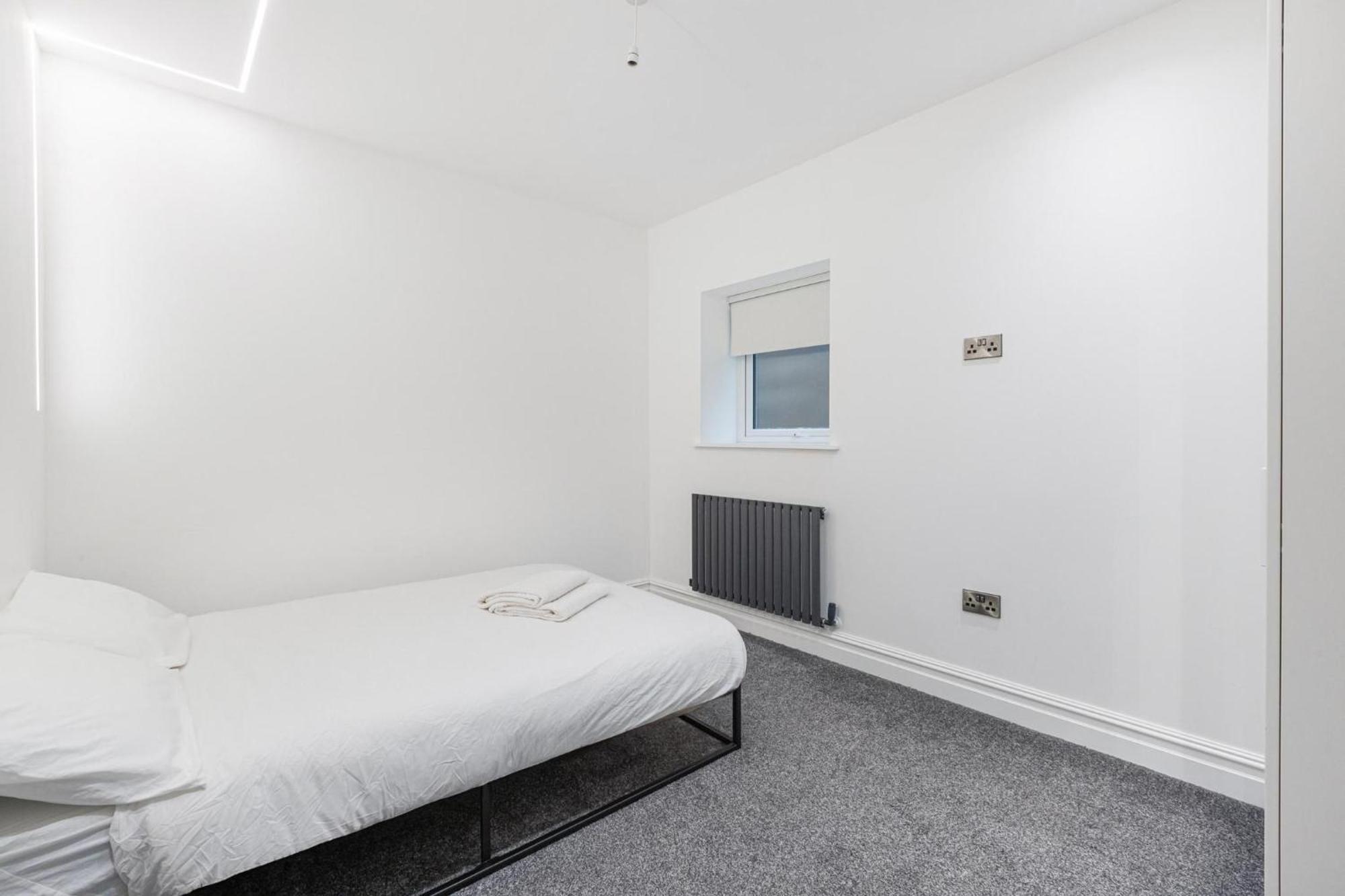 Modern Brixton Apartament